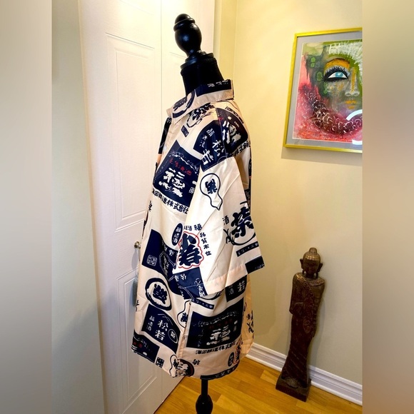 3 brand NWOT, Chinese graphics silky soft short sleeve button  down shirt. 😊 - Picture 4 of 7